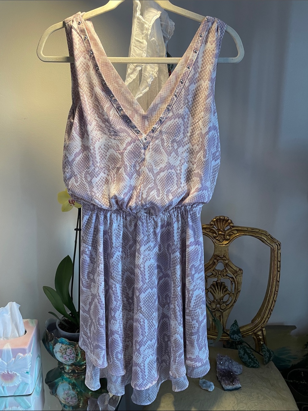 White House Black Market Sleeveless V-Neck lavender Snake Print Dress. FEMININE.